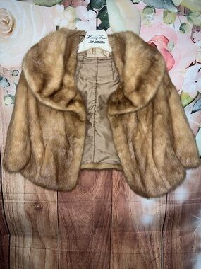 May Cohens Fur Salon Women’s Cropped Fur Jacket